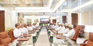 محافظ الداخلية يبحث مستجدات المشروعات التنموية مع أعضاء مجلس الشورى